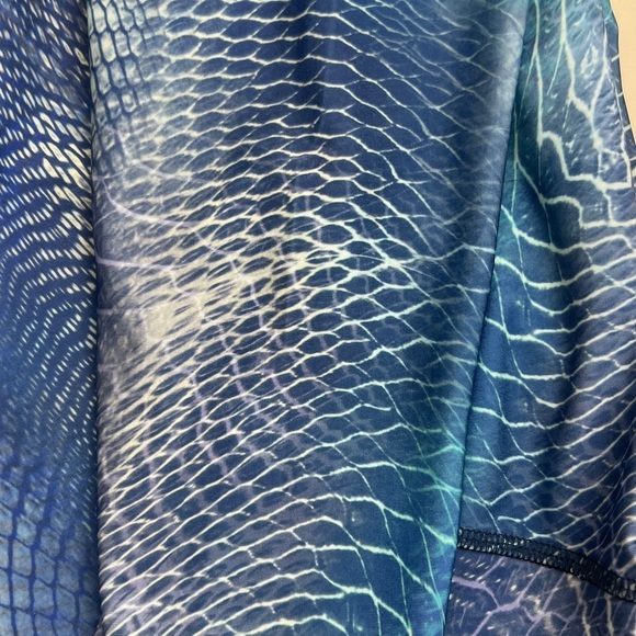 151. Salt life Women’s leggings, Beautiful blues & greens dolphin pattern, Sz.S - Picture 5 of 6